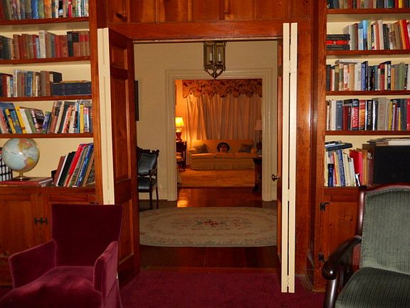 5th image of 389 Lee Road 248