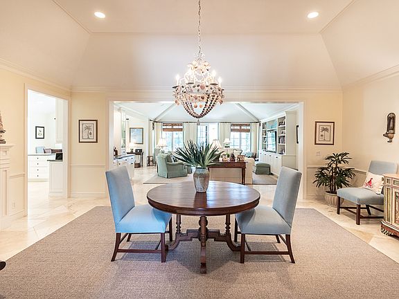 4th image of 381 Island Creek Dr