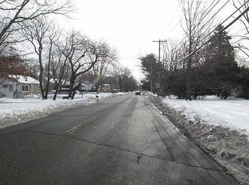2nd image of 1449 E Forks Rd