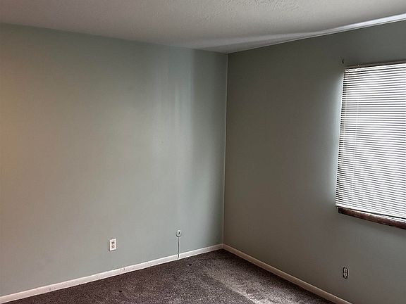 4th image of 3003 Viking Dr
