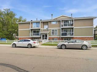 5812 S 61st St #102, Red Deer, AB T4N 6H4