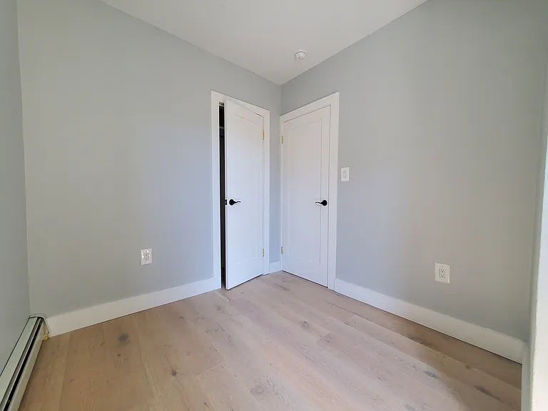 323 Avenue E #3 — Photo 3