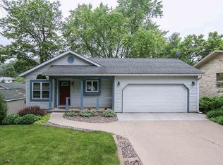 5441 Old Middleton Rd, Madison, WI 53705