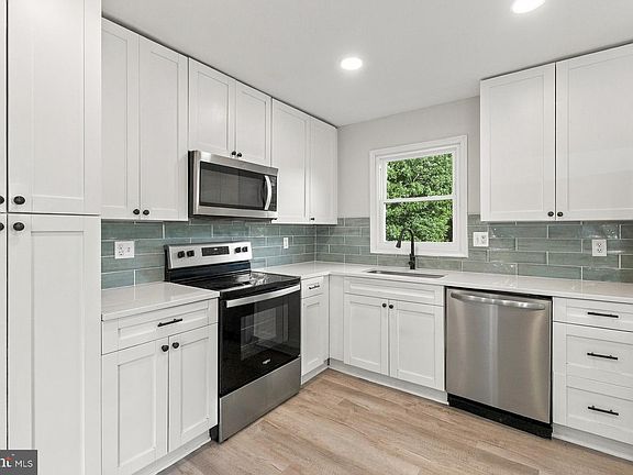 2nd image of 13449 Nascoby Ln