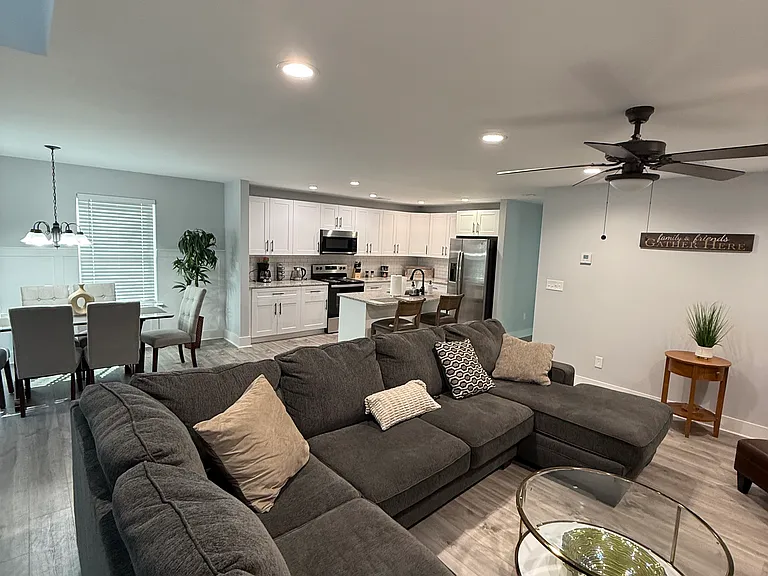 2393 Highpoint Rd — Photo 16