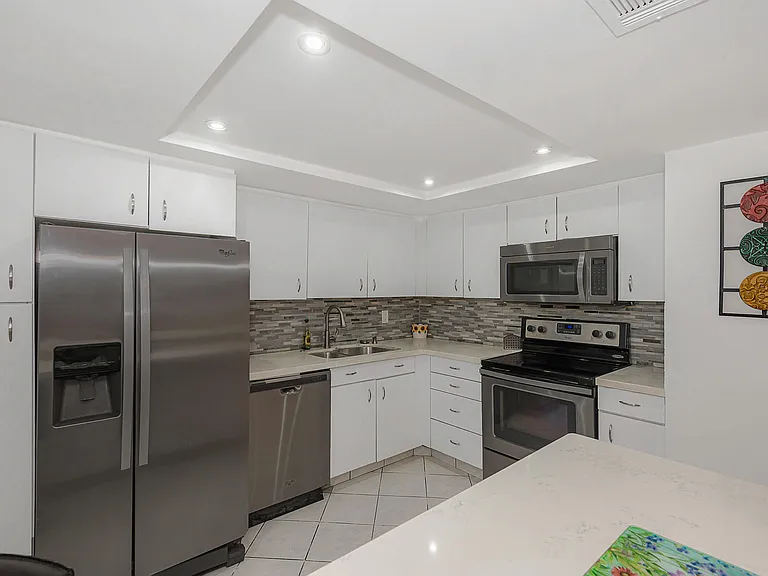 1333 E Hallandale Beach Blvd #101 — Photo 3