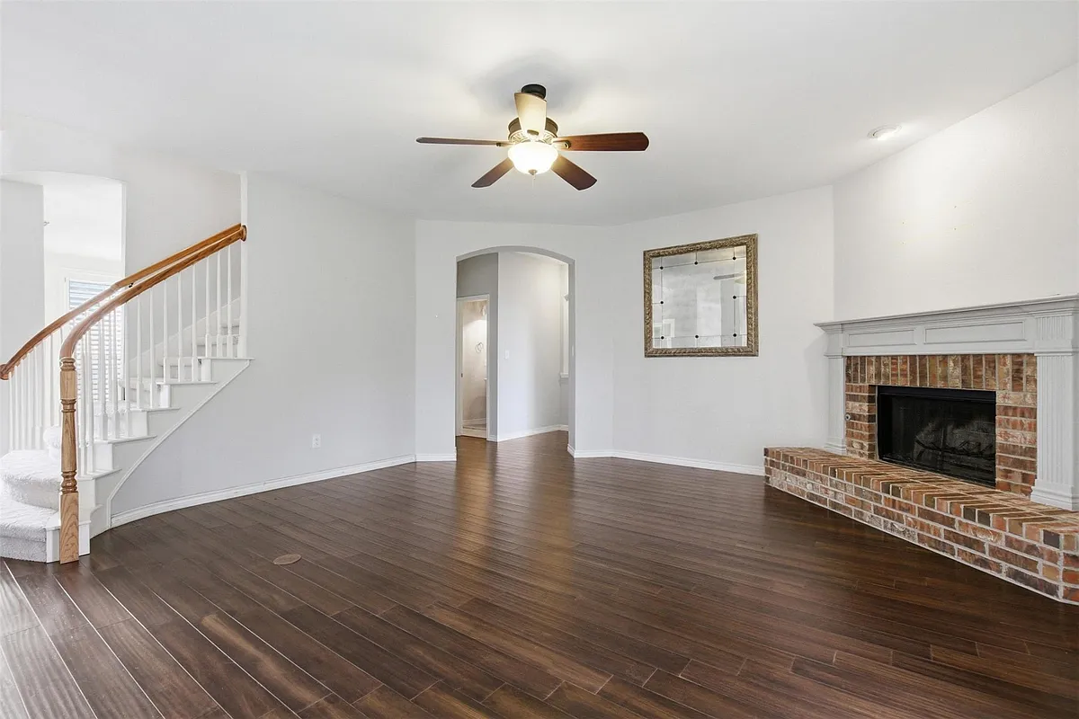 Building Photo - 3207 Warwick Ct