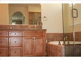 5th image of 1605 Mission Avenida