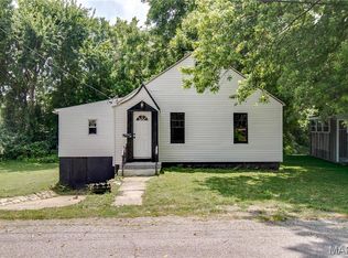 619 Elfgen St, Alton, IL 62002