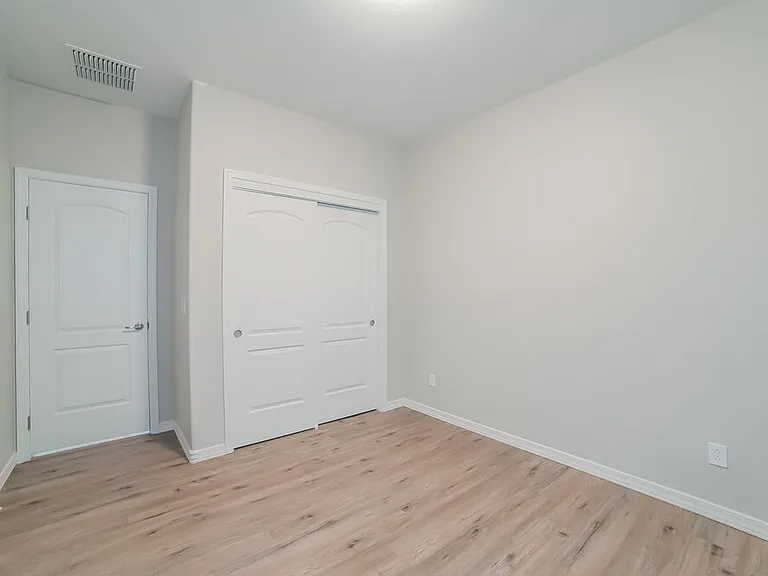 19284 W Woodlands Ave — Photo 11
