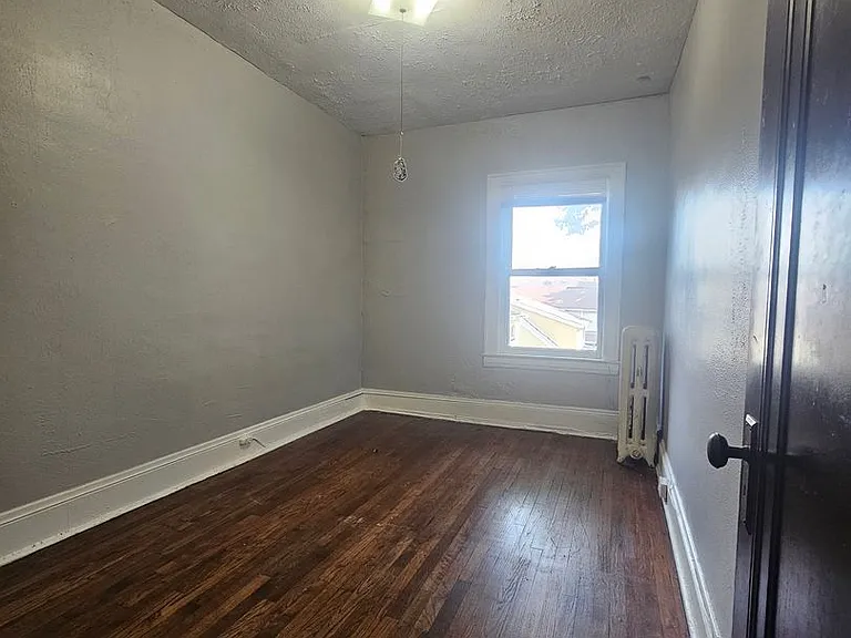 16812 Madison Ave — Photo 9