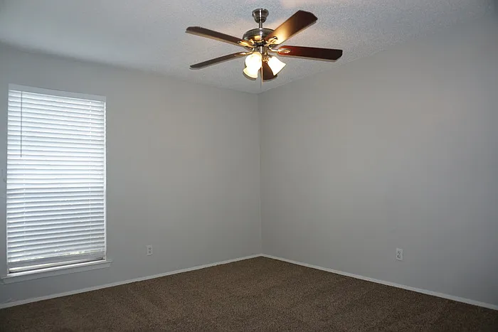 9904 Runnymeade Pl — Photo 11