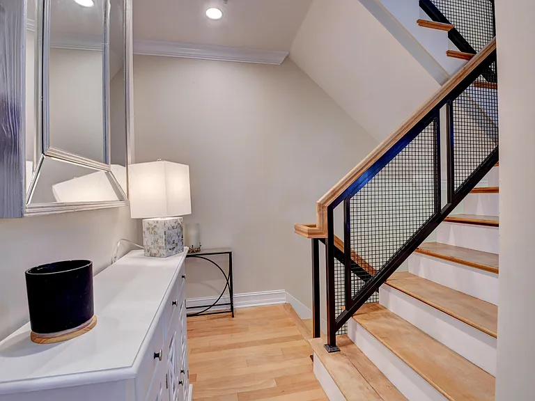 75 NE 5th Ave NE #U — Photo 19
