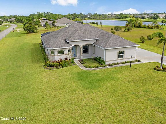 2nd image of 3948 Gardenwood Cir