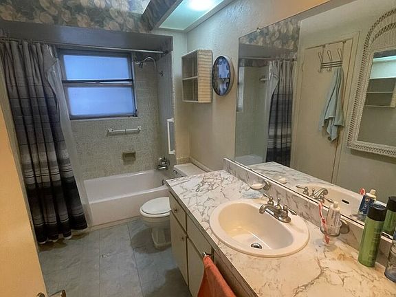 4th image of 1315 Dunbarton Drive