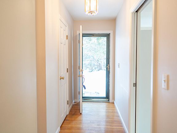 4th image of 34 Maushop Avenue