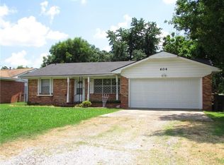 604 E Jefferson St, Tecumseh, OK 74873