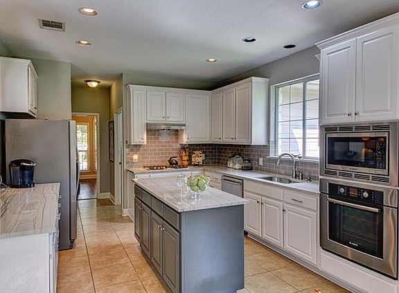 5th image of 2629 Niemann Dr