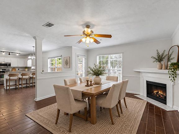 3rd image of 7600 Senators Ridge Dr