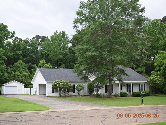 2nd image of 517 Orion Dr