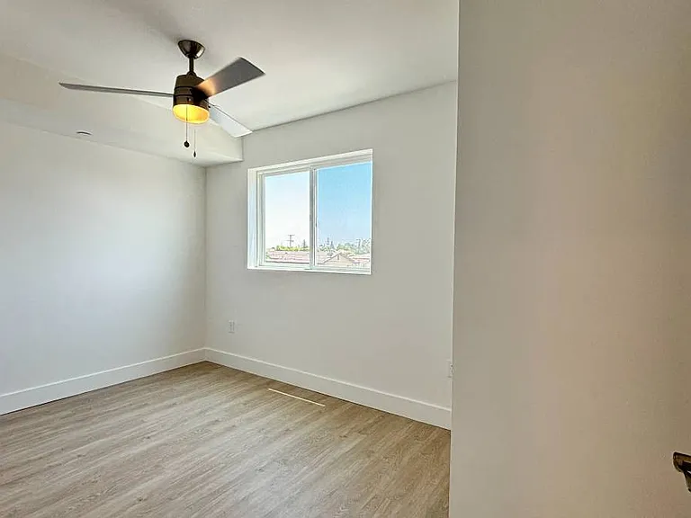 9300 Compton Ave — Photo 3