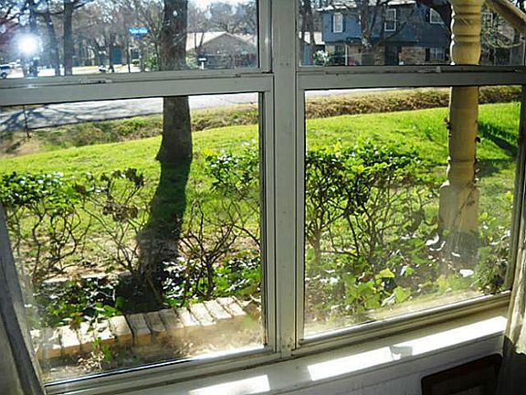 4th image of 125 Lakevista W