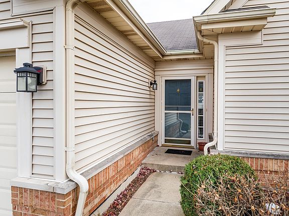 3rd image of 21051 W Aspen Ln