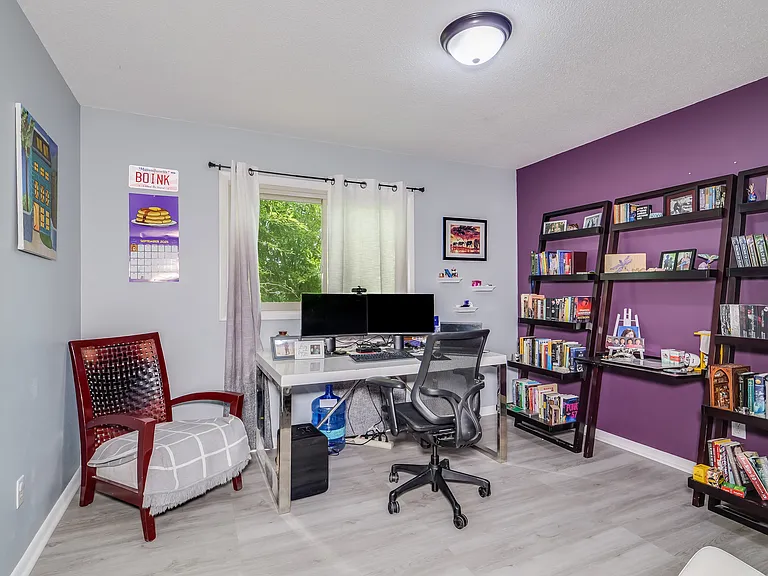6909 Bomar Dr — Photo 10