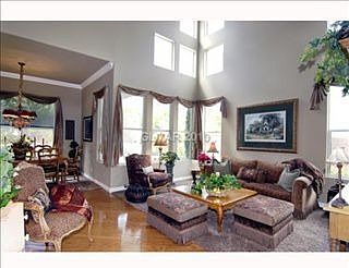 2nd image of 1001 Jennis Silver St