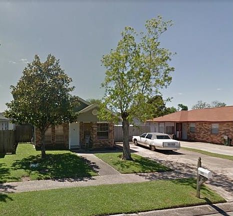 3rd image of 2805 Bayou Teche Dr