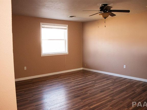 3rd image of 216 Craig Rd