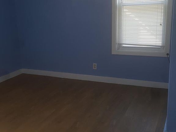 4th image of 44 Dartmouth Ave