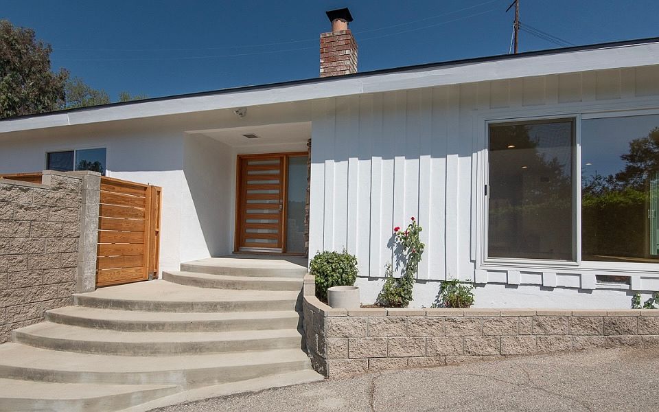 1st image of 4610 Cerrillos Dr