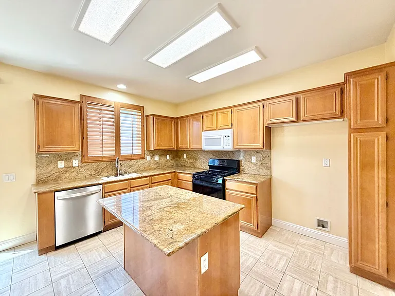 31165 Hidden Lake Rd — Photo 9