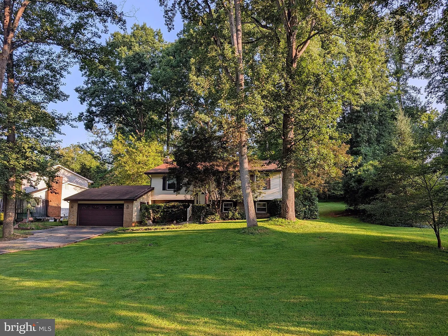 5 bed, 2.5 bath, 2160 sqft, $3,000 — Photo 4