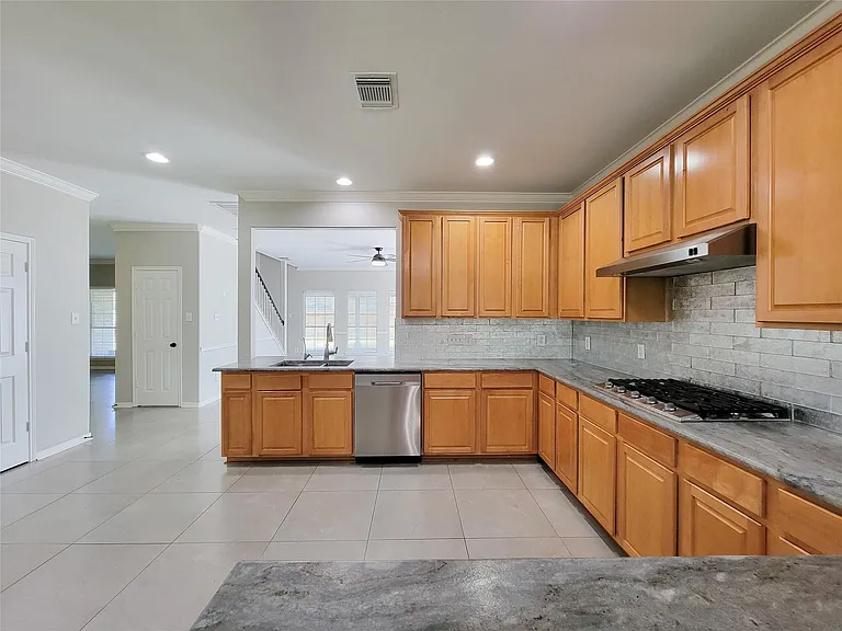 20711 Mansfield Bay Ln — Photo 17