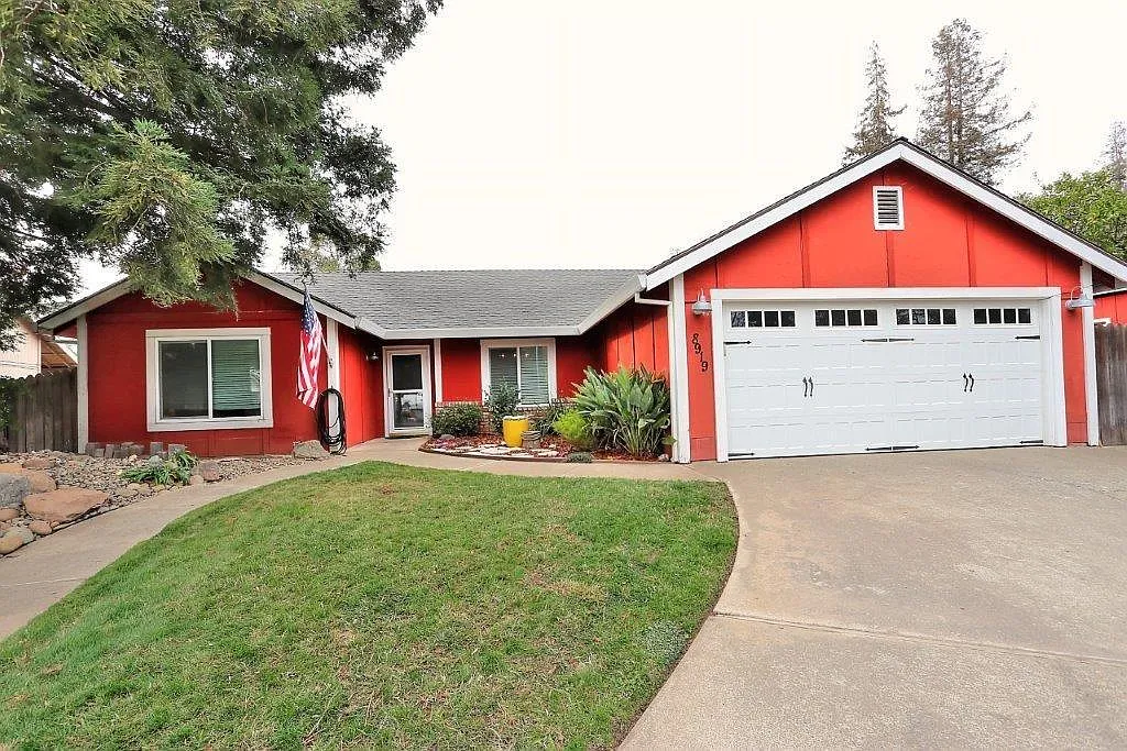 8919 Lake Grove Ct photo 1