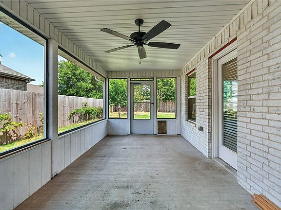 4th image of 292 W Tyler Rd