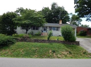 1070 Glenn Ridge Rd NW, Roanoke, VA 24017