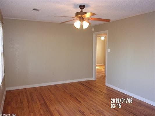 3rd image of 300 E Lee Ave