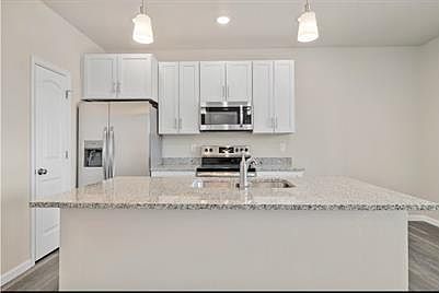 4th image of 1545 Richard Martin Dr #202