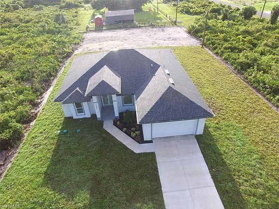 3rd image of 1302 Plumosa AVE