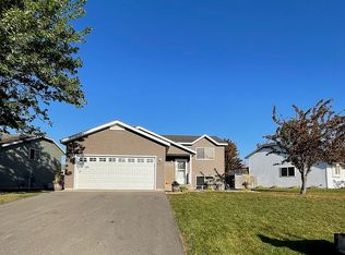 407 Highlands Dr, Albany, MN 56307