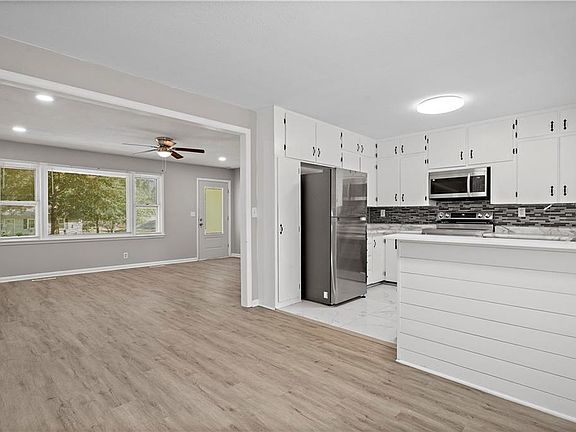5th image of 12409 E 53rd St