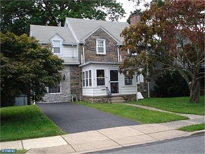 4th image of 820 Collenbrook Ave