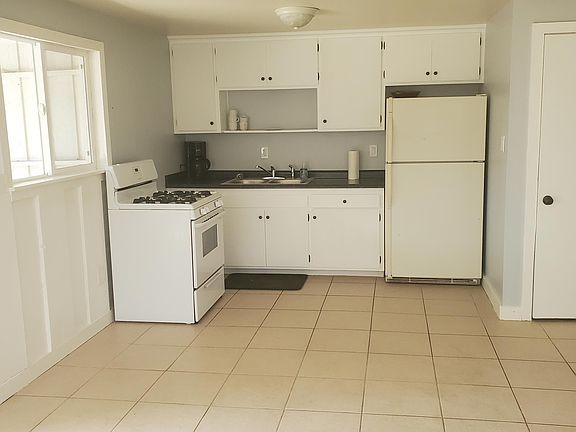 5th image of 1200 Brunswick Ln