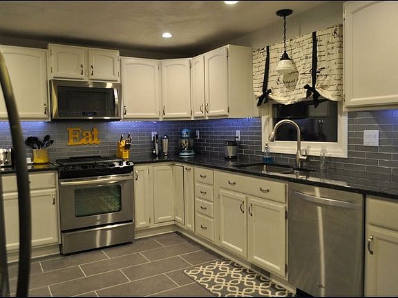 3rd image of 6120 Owlwood Dr