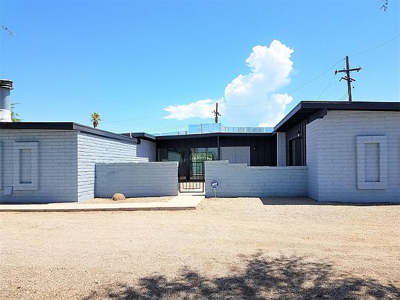 3rd image of 1230 N Camino Seco