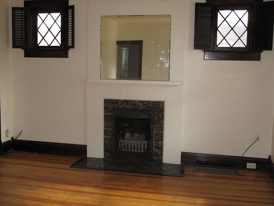 2nd image of 4160 N Knox Ct