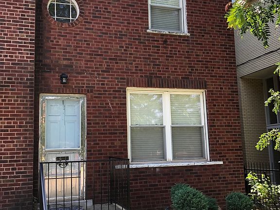 2nd image of 2953 W 87th St